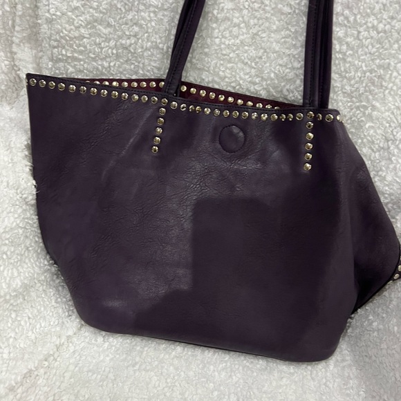 Lily & Ivy dark purple large bag w silver studs zipper pouch inside w 2 pockets - Picture 2 of 4
